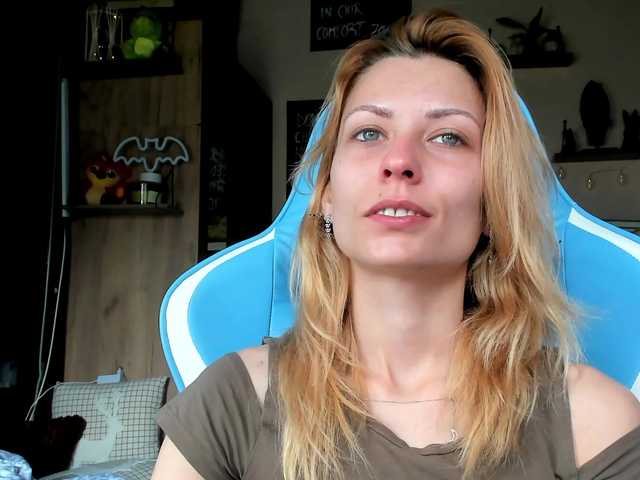 karo131324's BongaCams show and profile