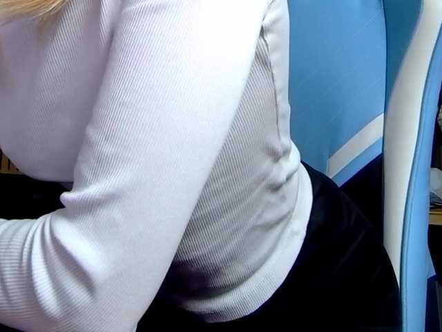 karo131324's BongaCams show and profile