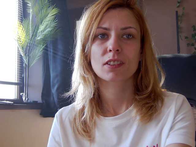 karo131324's BongaCams show and profile