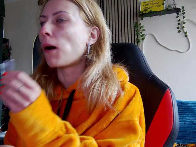 karo131324's BongaCams show and profile