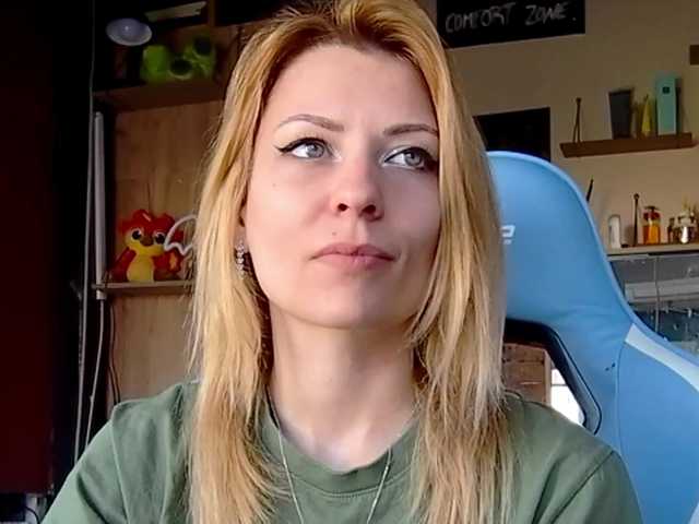 karo131324's BongaCams show and profile