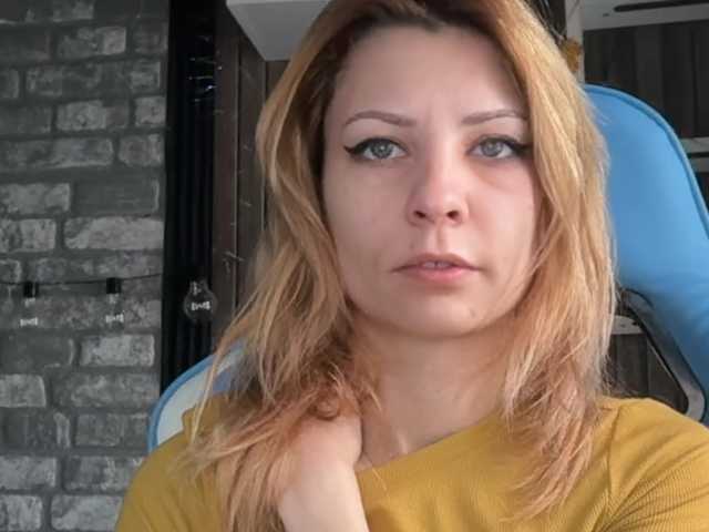 karo131324's BongaCams show and profile