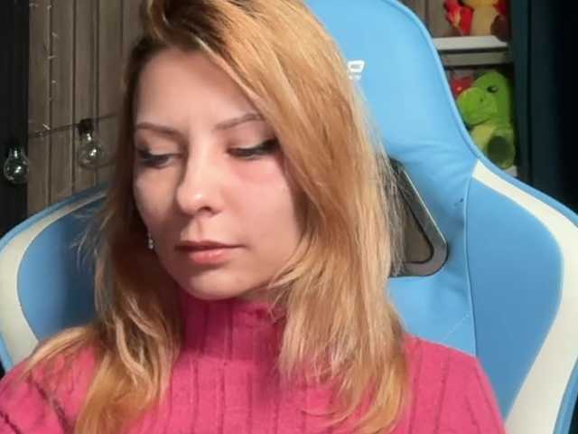 karo131324's BongaCams show and profile