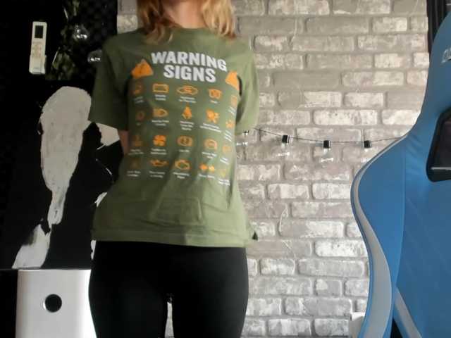 karo131324's BongaCams show and profile