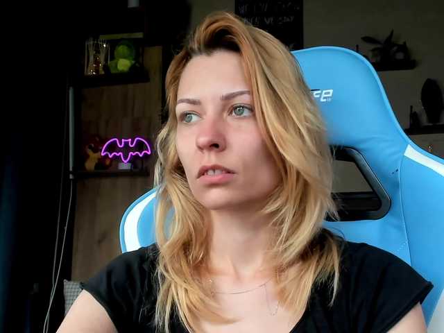 karo131324's BongaCams show and profile