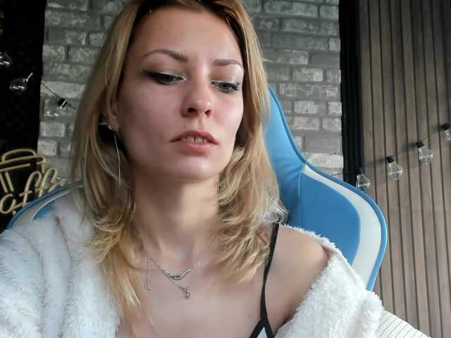 karo131324's BongaCams show and profile