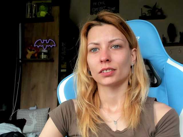 karo131324's BongaCams show and profile