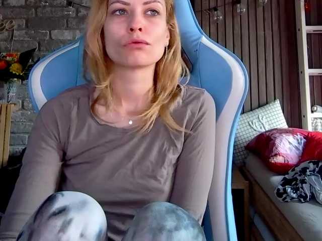 karo131324's BongaCams show and profile