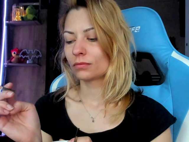 karo131324's BongaCams show and profile