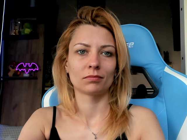 karo131324's BongaCams show and profile