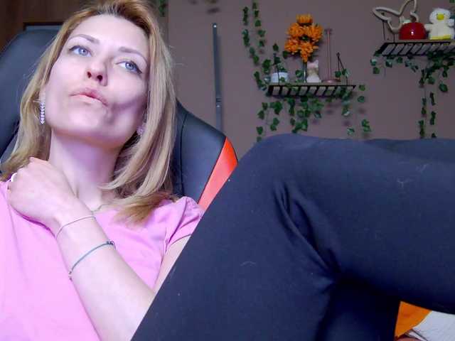 karo131324's BongaCams show and profile