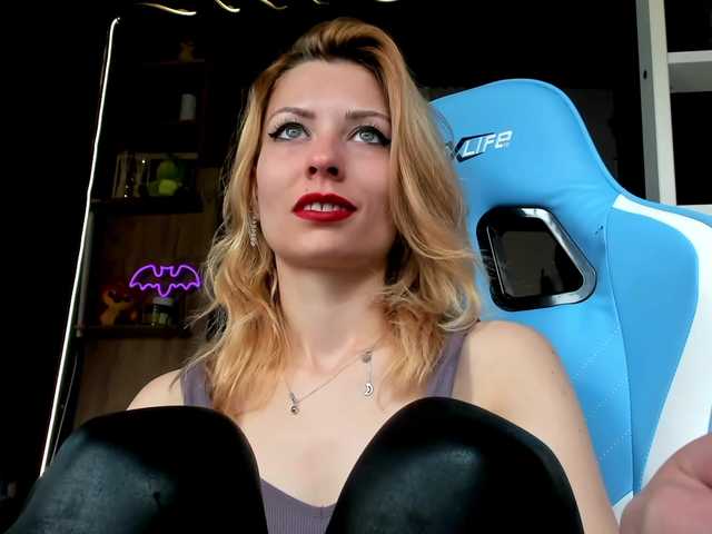 karo131324's BongaCams show and profile