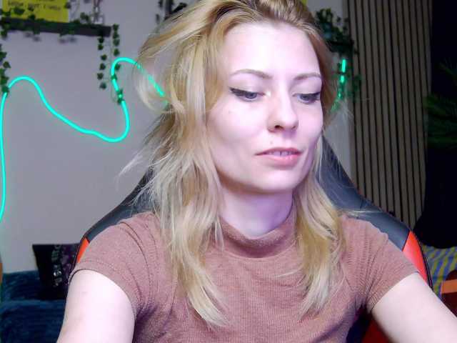 karo131324's BongaCams show and profile