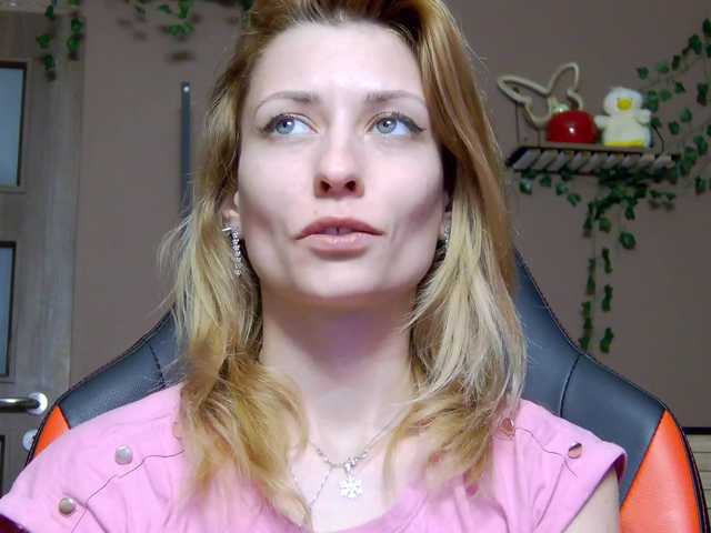 karo131324's BongaCams show and profile