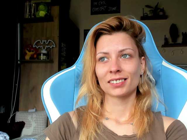 karo131324's BongaCams show and profile