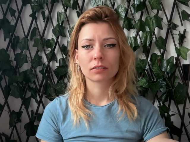 karo131324 from BongaCams