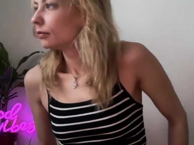 karo131324's BongaCams show and profile