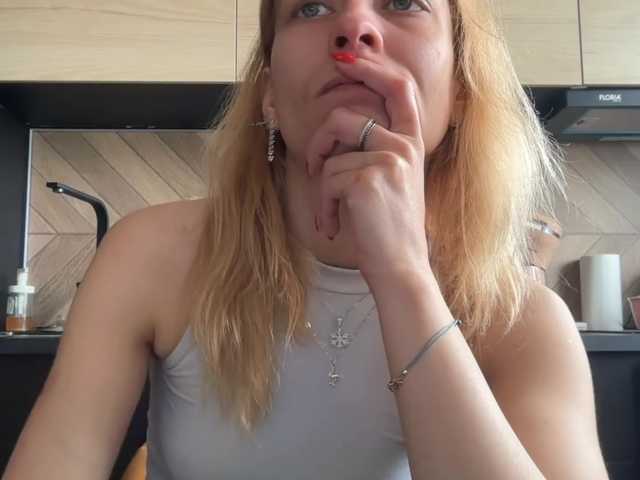 karo131324's BongaCams show and profile