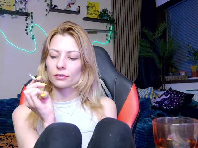 karo131324's BongaCams show and profile