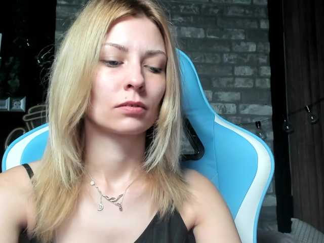 karo131324's BongaCams show and profile