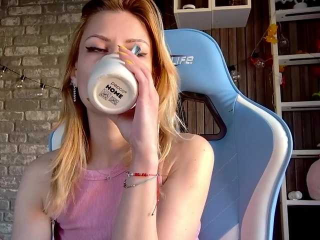 karo131324's BongaCams show and profile