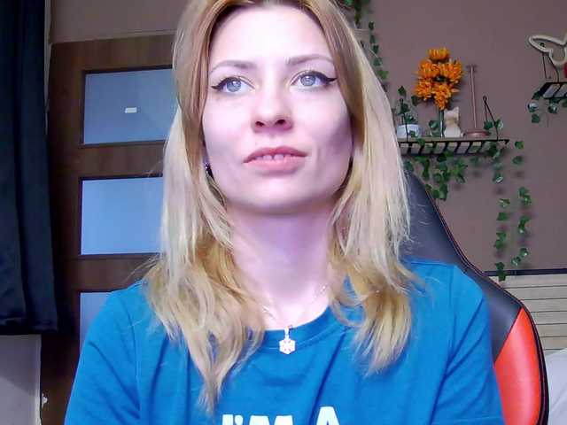 karo131324's BongaCams show and profile