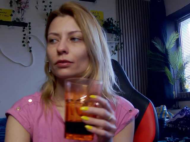 karo131324's BongaCams show and profile