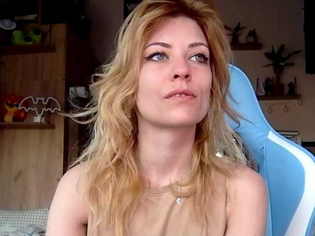 karo131324's BongaCams show and profile