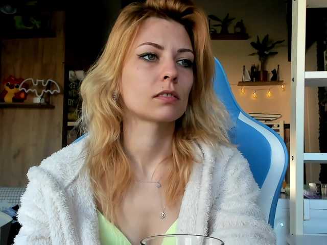 karo131324's BongaCams show and profile