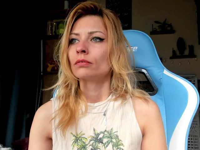 karo131324's BongaCams show and profile