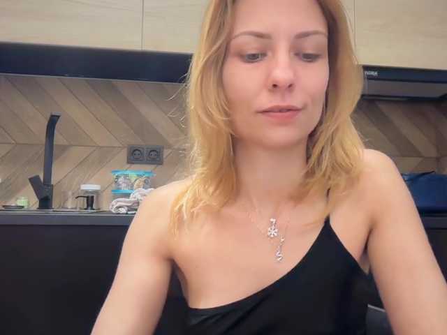 karo131324's BongaCams show and profile
