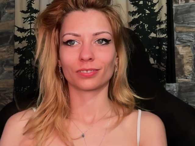 karo131324's BongaCams show and profile