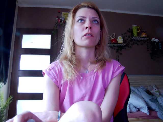 karo131324's BongaCams show and profile