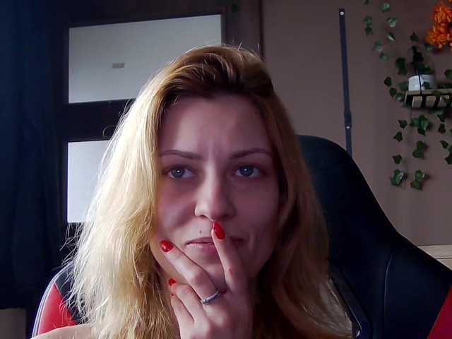 karo131324's BongaCams show and profile