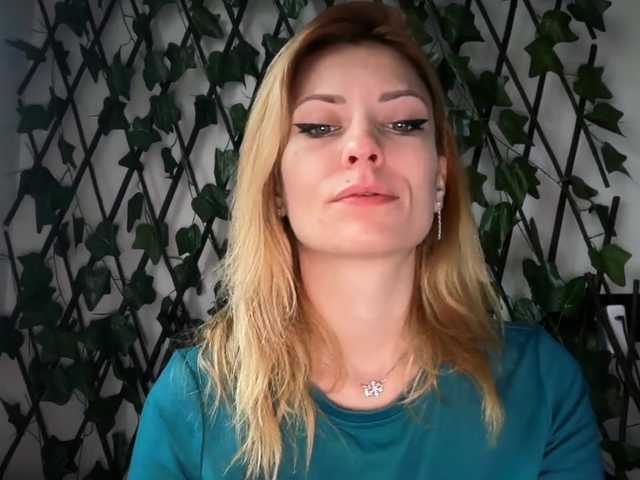 karo131324's BongaCams show and profile