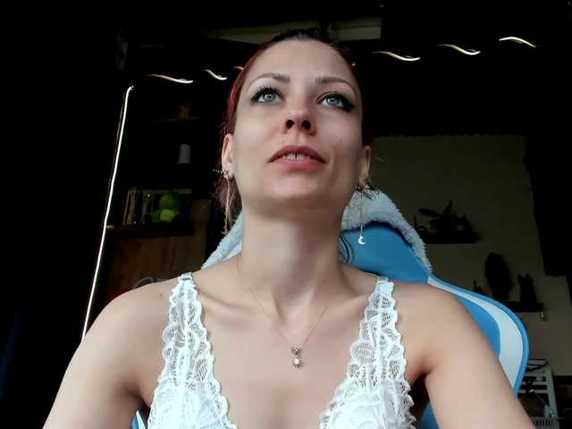 karo131324's BongaCams show and profile