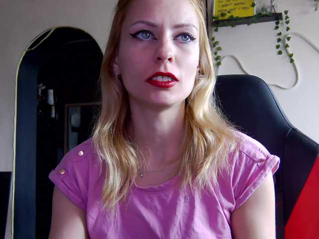 karo131324's BongaCams show and profile