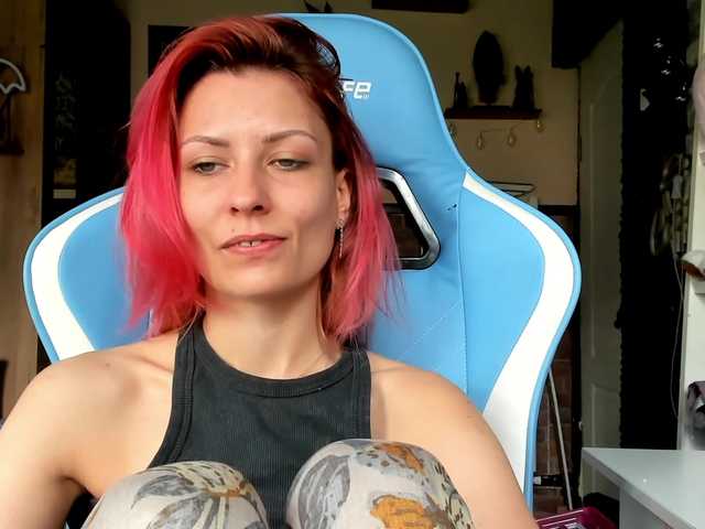 karo131324's BongaCams show and profile