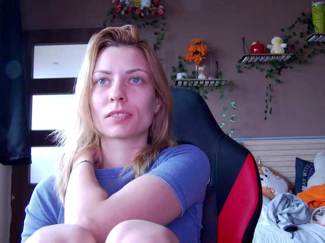karo131324's BongaCams show and profile