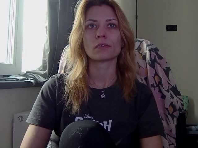 karo131324's BongaCams show and profile