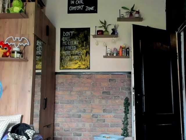 karo131324's BongaCams show and profile