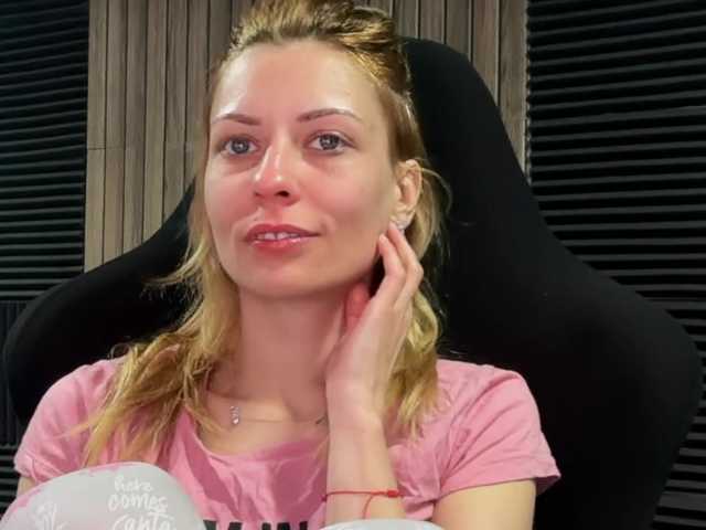 karo131324's BongaCams show and profile