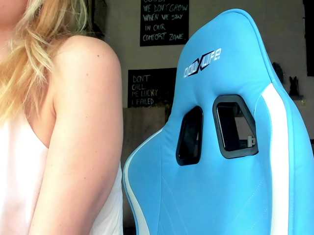 karo131324's BongaCams show and profile