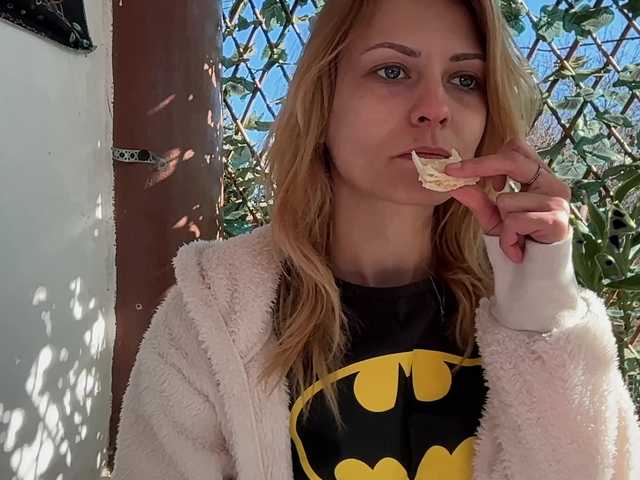 karo131324's BongaCams show and profile