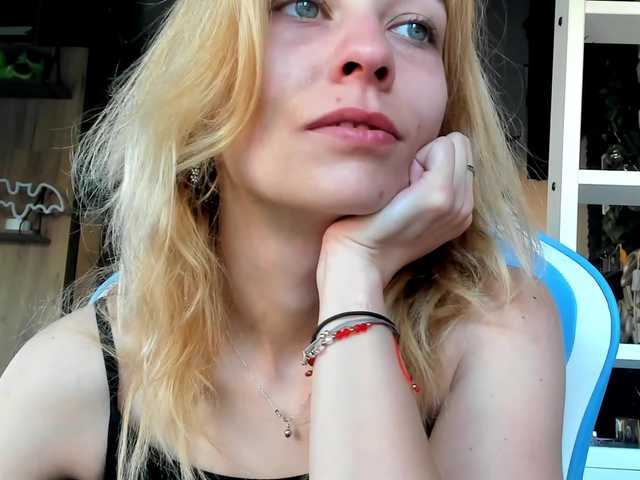 karo131324's BongaCams show and profile