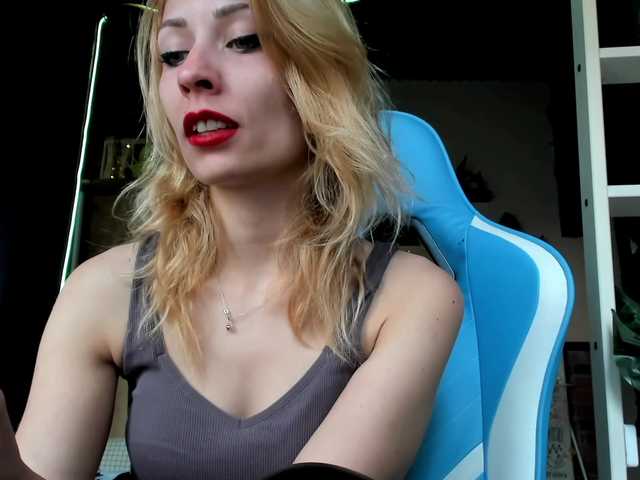 karo131324's BongaCams show and profile