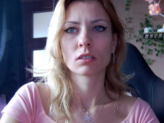 karo131324's BongaCams show and profile