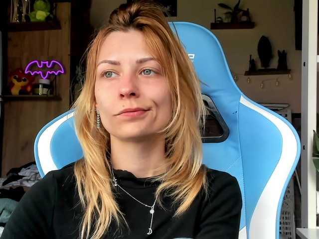 karo131324's BongaCams show and profile