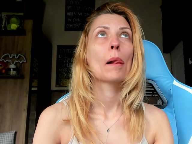 karo131324's BongaCams show and profile