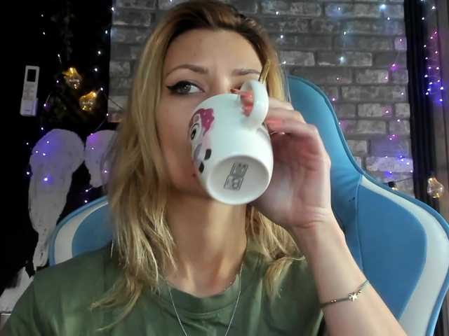 karo131324's BongaCams show and profile